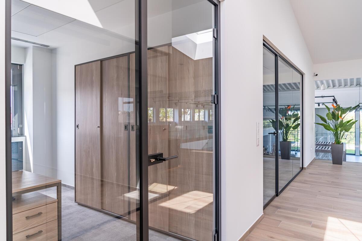 The impact of real estate market changes on interior design solutions